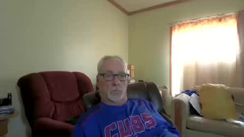Snapshot of prlbob77 chatting on October 18, 5:03 pm prlbob77 online show from October 18, 5:03 pm