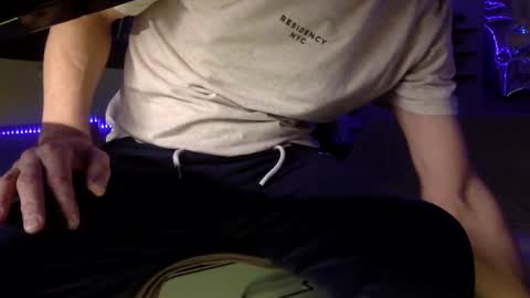 Snapshot of profnwear chatting on January 22, 9:35 am ProfNUWear online show from January 22, 9:35 am