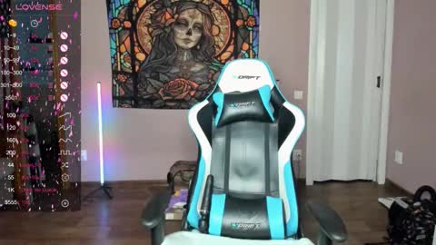 Di online show from December 3, 3:58 am