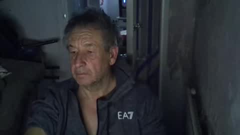 projectorepson online show from December 19, 5:20 pm