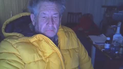 Snapshot of projectorepson chatting on March 10, 6:24 pm projectorepson online show from March 10, 6:24 pm