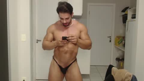 Snapshot of promuscles4u chatting on December 22, 9:31 pm promuscles4u online show from December 22, 9:31 pm