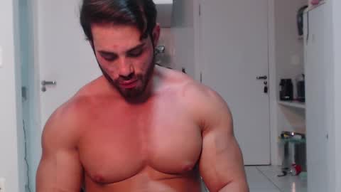 Snapshot of promuscles4u chatting on March 11, 3:59 am promuscles4u online show from March 11, 3:59 am