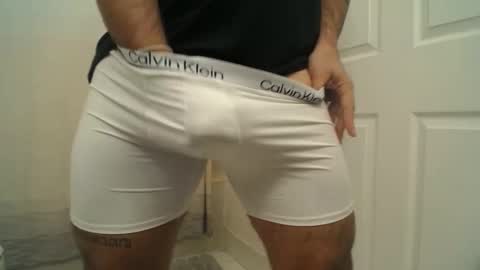 Snapshot of proseccopapi23 chatting on February 1, 4:44 am proseccopapi23 online show from February 1, 4:44 am