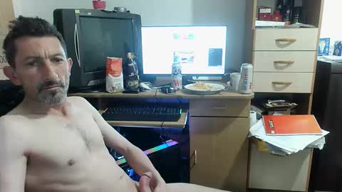 Snapshot of prosexualny chatting on April 18, 12:25 am Mariusz online show from April 18, 12:25 am