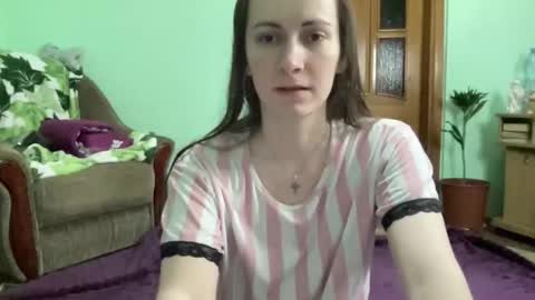 Snapshot of proud_sweet_21 chatting on October 3, 10:29 pm proud sweet 21 online show from October 3, 10:29 pm