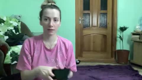 Snapshot of proud_sweet_21 chatting on October 22, 10:31 pm proud sweet 21 online show from October 22, 10:31 pm