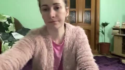 Snapshot of proud_sweet_21 chatting on November 17, 11:43 pm proud sweet 21 online show from November 17, 11:43 pm