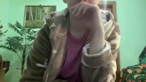Snapshot of proud_sweet_21 chatting on March 13, 6:03 pm proud sweet 21 online show from March 13, 6:03 pm