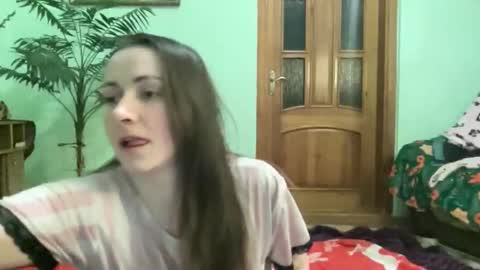 Snapshot of proud_sweet_21 chatting on March 24, 12:04 am proud sweet 21 online show from March 24, 12:04 am