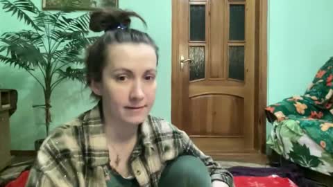 Snapshot of proud_sweet_21 chatting on May 15, 11:56 pm proud sweet 21 online show from May 15, 11:56 pm