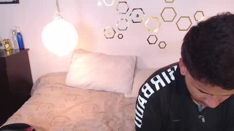 Adris  Juan online show from October 28, 1:42 am