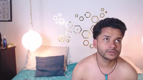 Adris  Juan online show from November 28, 4:04 am