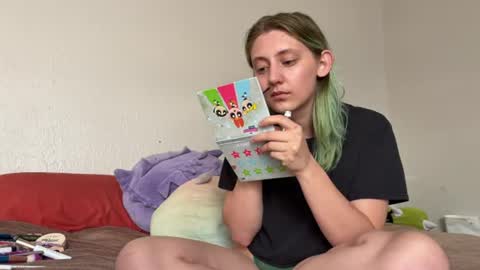Oli online show from June 19, 7:17 pm