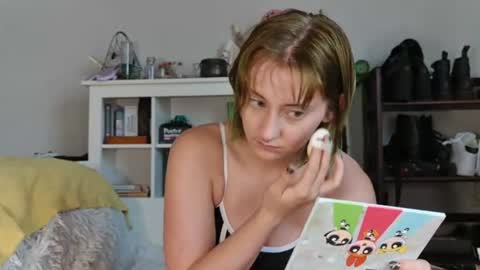Oli online show from July 26, 11:33 pm