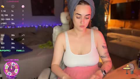 Queen of Pain online show from October 4, 5:16 am