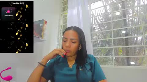 Snapshot of psique_naughty2 chatting on January 23, 6:14 pm psique_naughty2 online show from January 23, 6:14 pm