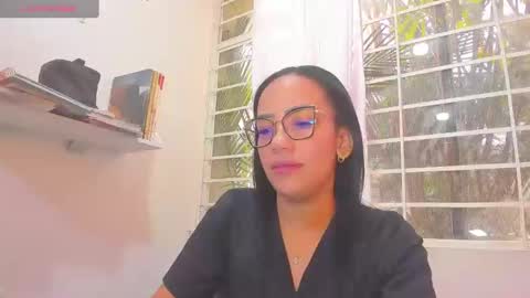 Snapshot of psique_naughty2 chatting on January 24, 12:10 pm psique_naughty2 online show from January 24, 12:10 pm
