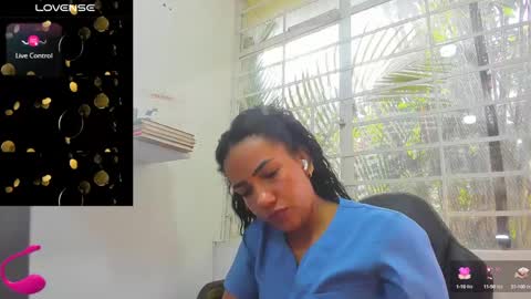 Snapshot of psique_naughty2 chatting on February 18, 1:33 pm psique_naughty2 online show from February 18, 1:33 pm