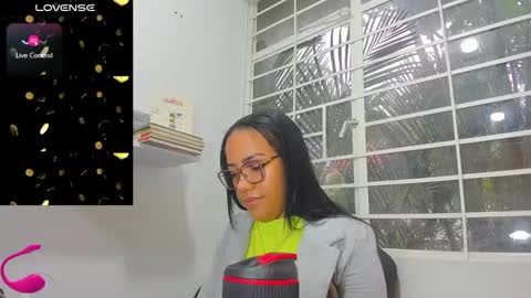 Snapshot of psique_naughty2 chatting on March 4, 12:33 pm psique_naughty2 online show from March 4, 12:33 pm