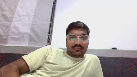 Snapshot of ptl1711 chatting on February 26, 12:42 am ptl1711 online show from February 26, 12:42 am