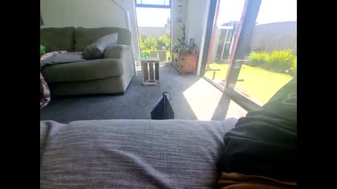 Public online show from December 18, 1:48 am