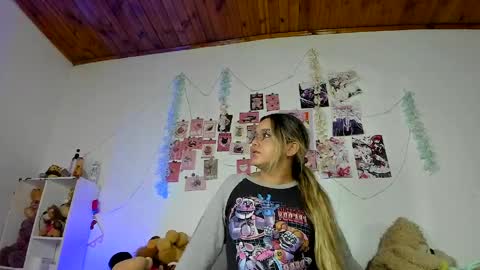 Snapshot of pucaa_ chatting on April 5, 2:31 am Emma Rico model indep online show from April 5, 2:31 am