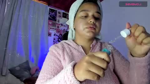 Snapshot of pucaa_ chatting on May 26, 2:57 pm Emma Rico model indep online show from May 26, 2:57 pm