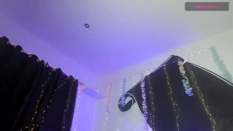 Snapshot of pucaa_ chatting on June 4, 10:54 am Emma Rico model indep online show from June 4, 10:54 am