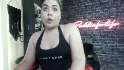 Snapshot of puddinforlife chatting on March 16, 1:26 pm Krystle online show from March 16, 1:26 pm