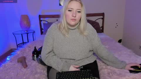 puffybun online show from February 4, 11:59 pm