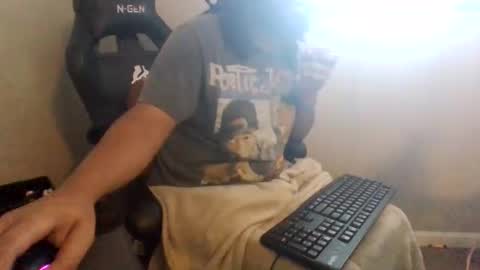 Snapshot of puhcwhisperer chatting on December 6, 5:55 pm puhcwhisperer online show from December 6, 5:55 pm