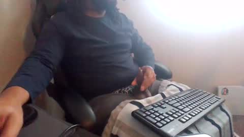 Snapshot of puhcwhisperer chatting on December 19, 7:29 pm puhcwhisperer online show from December 19, 7:29 pm