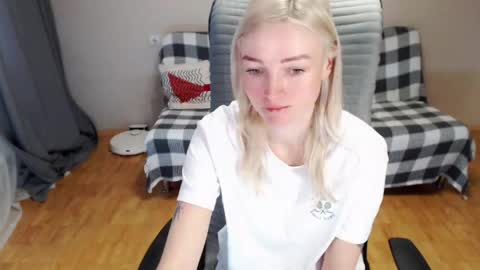 Polly online show from April 28, 6:07 am