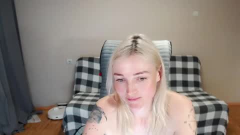 Polly online show from May 23, 4:00 pm