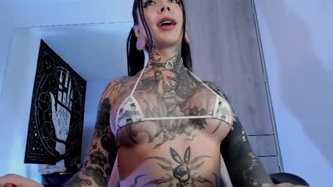 punkyfoxx online show from March 8, 6:05 pm