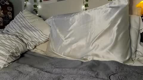 Rhys online show from January 21, 9:35 am