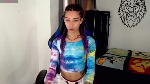 Cris online show from November 21, 5:44 pm