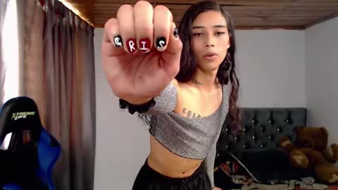 Cris online show from December 4, 5:32 pm