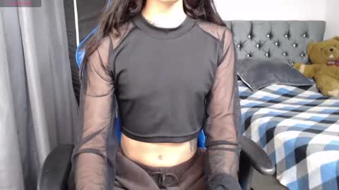 Snapshot of pupi_wolf chatting on June 24, 12:59 pm Cris online show from June 24, 12:59 pm