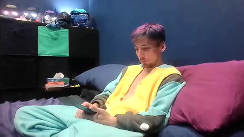 Alpha Pup Sparky online show from December 5, 7:28 am