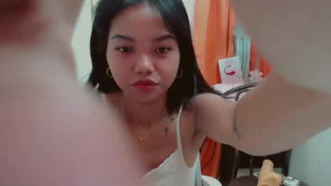 Snapshot of pure_asian_beauty chatting on June 21, 3:03 pm zarah online show from June 21, 3:03 pm