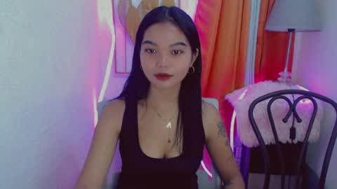 Snapshot of pure_asian_beauty chatting on July 22, 4:37 am zarah online show from July 22, 4:37 am