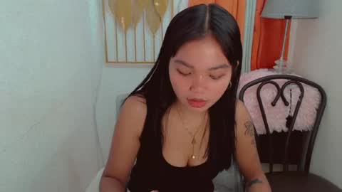 Snapshot of pure_asian_beauty chatting on July 25, 4:43 am zarah online show from July 25, 4:43 am