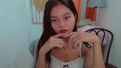 Snapshot of pure_asian_beauty chatting on July 26, 5:26 am zarah online show from July 26, 5:26 am