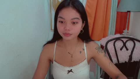 Snapshot of pure_asian_beauty chatting on July 26, 11:22 pm zarah online show from July 26, 11:22 pm