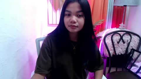 Snapshot of pure_asian_beauty chatting on July 27, 10:50 pm zarah online show from July 27, 10:50 pm