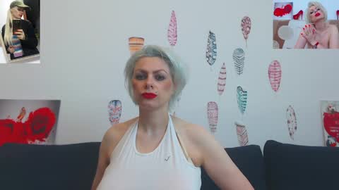 Snapshot of pure_seduce_wow chatting on April 24, 1:30 am Goldie online show from April 24, 1:30 am