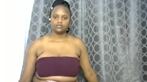 Snapshot of pure_seductive chatting on July 28, 12:23 pm pure_seductive online show from July 28, 12:23 pm