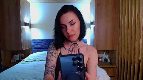 Julia online show from June 6, 3:06 pm